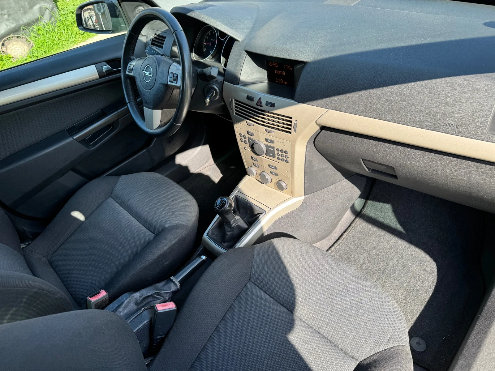 Opel Astra 1.6 16v 105ps feyslift, снимка 5 - Автомобили и джипове - 54198798