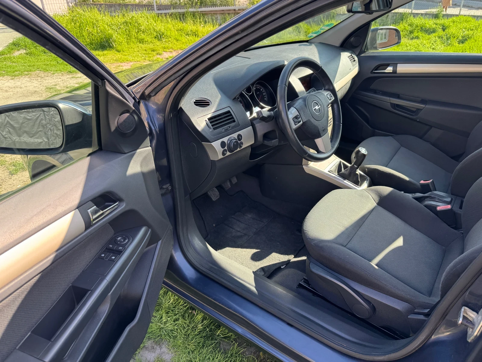 Opel Astra 1.6 16v 105ps feyslift, снимка 9 - Автомобили и джипове - 54198798