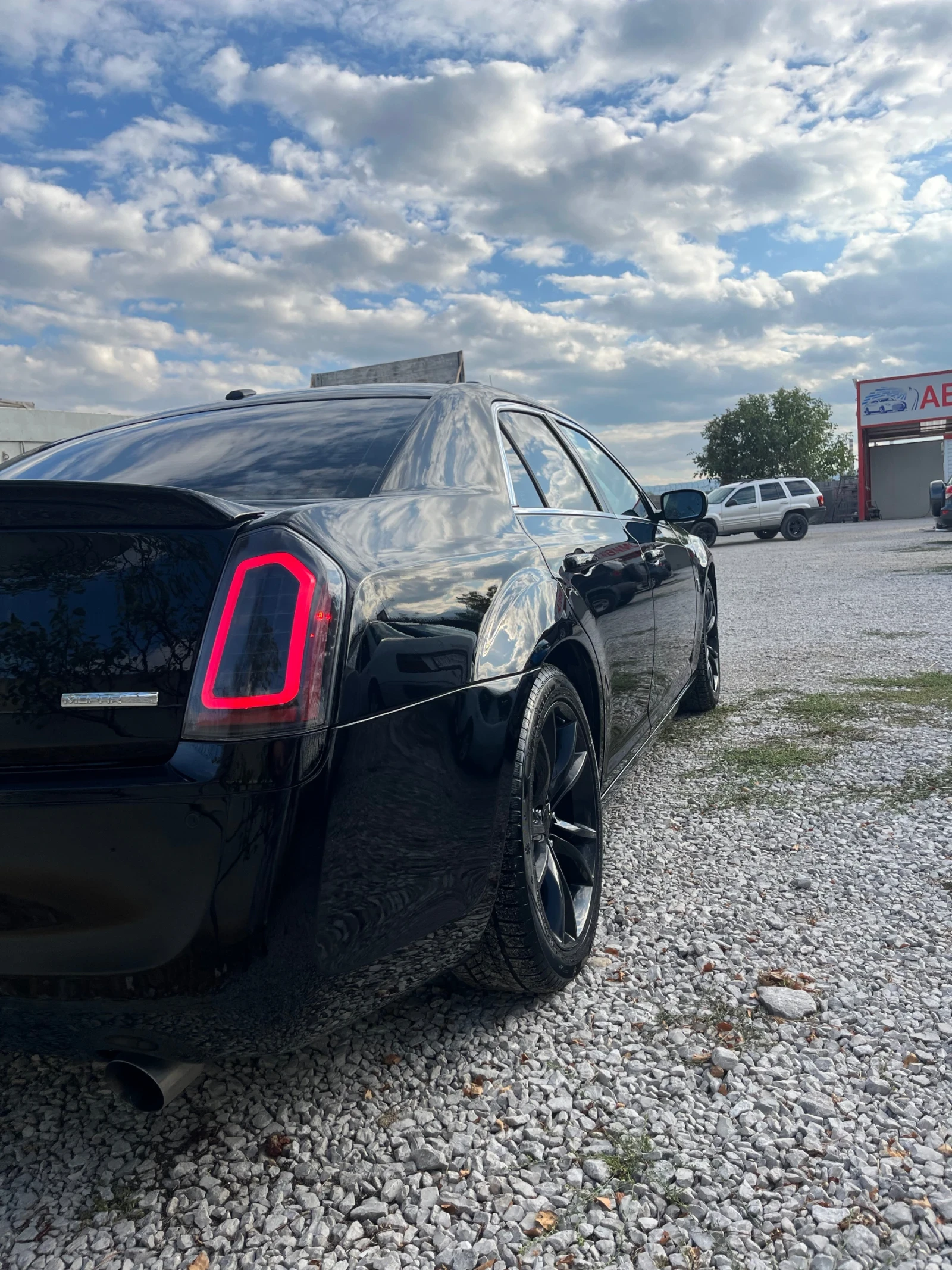 Chrysler 300c, снимка 2 - Автомобили и джипове - 54227313