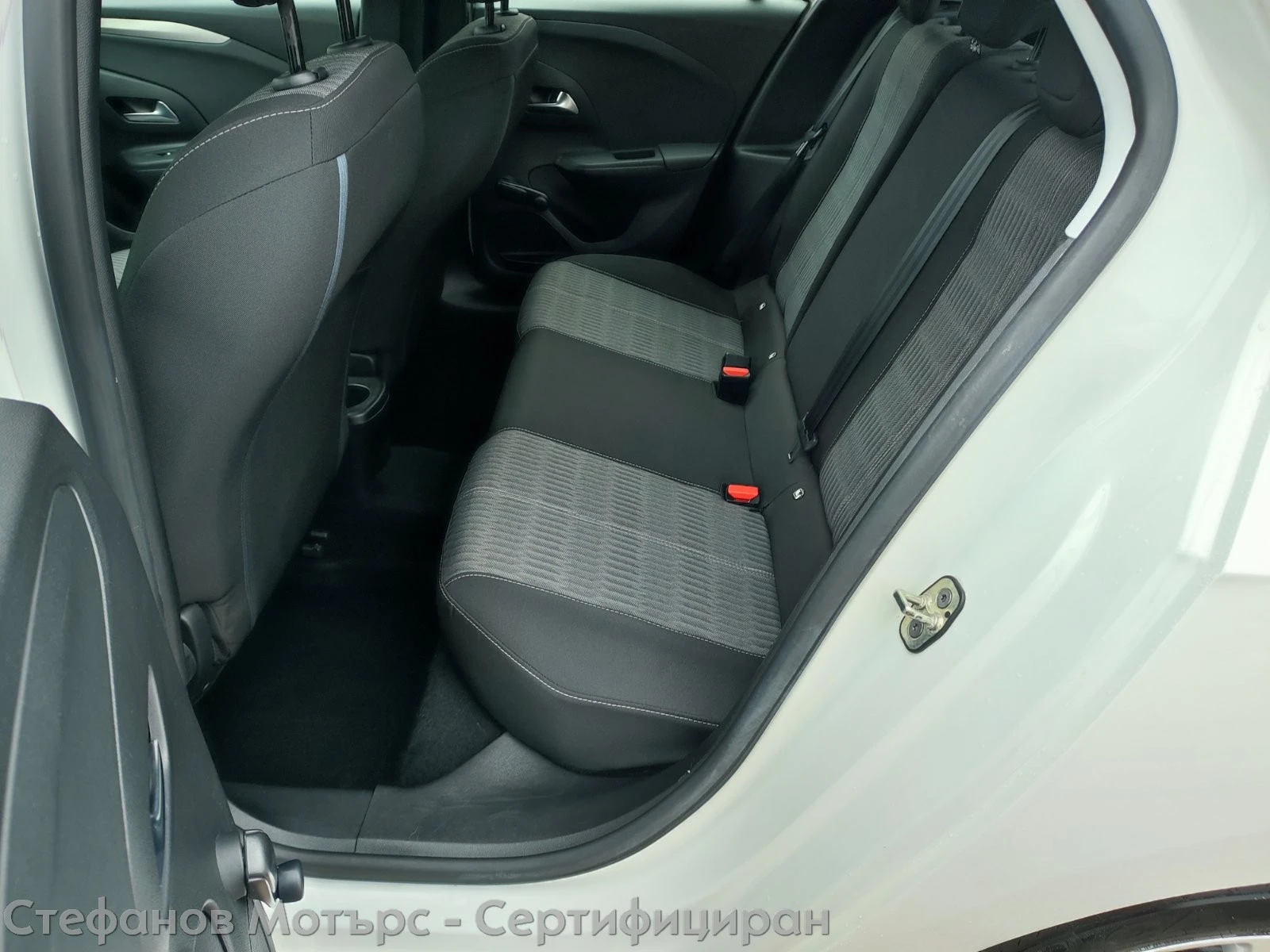 Opel Corsa Edition 1.2 (75hp) MT5, снимка 13 - Автомобили и джипове - 54357679