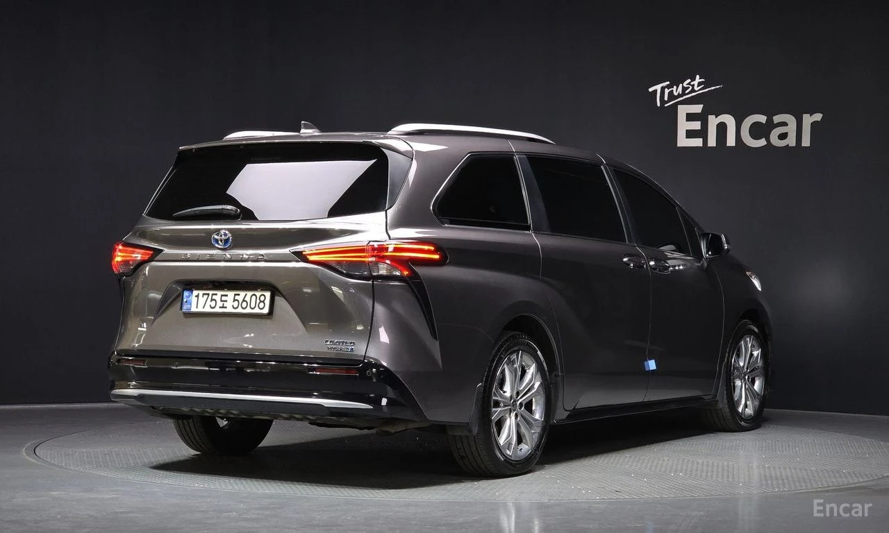 Toyota Sienna * HYBRID* ����* �������* ���������* TV* ��������*  | Mobile.bg � ����������� 2