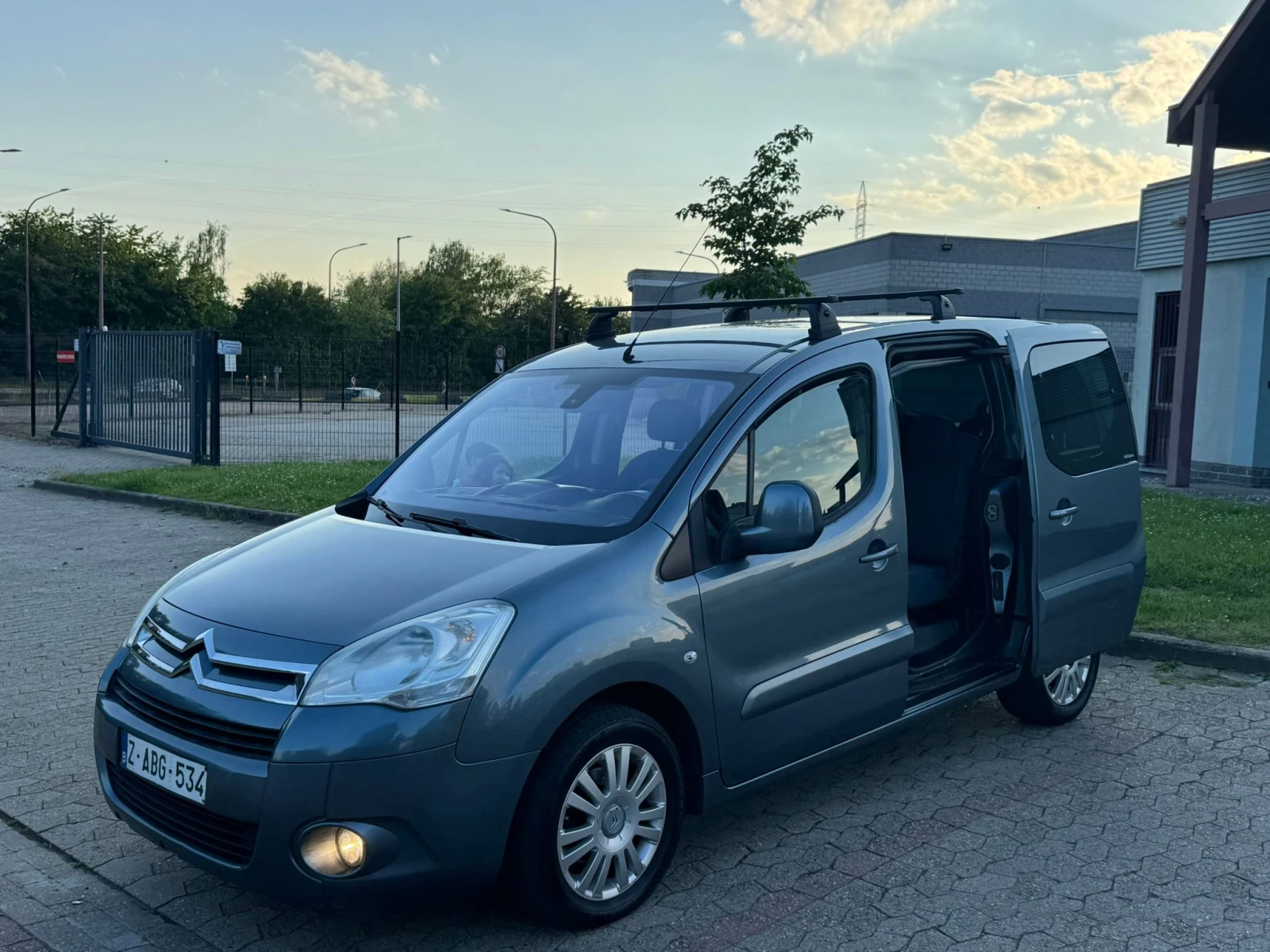 Citroen Berlingo 6+ 1, снимка 6 - Автомобили и джипове - 54599070