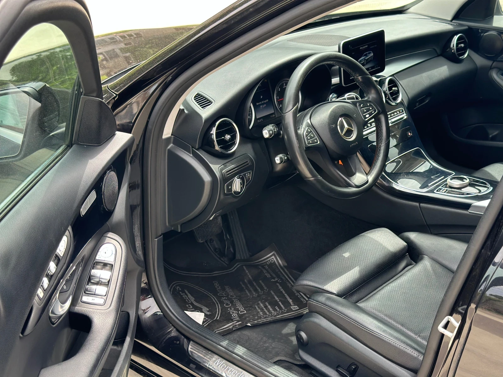 Mercedes-Benz C 200, снимка 5 - Автомобили и джипове - 54740150