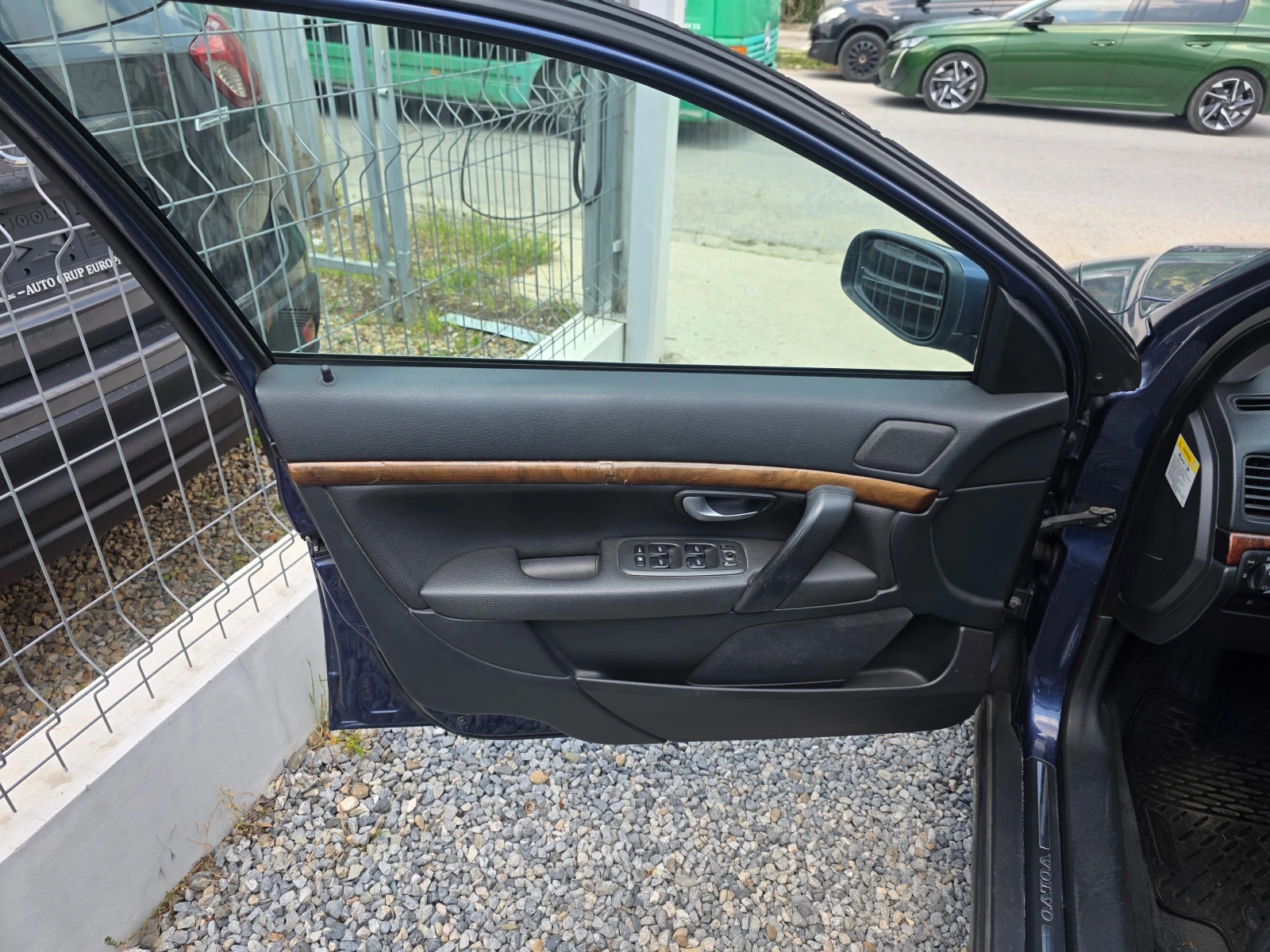 Volvo S80 2.4 D5 AVTO KOJA НАПЪЛНО ОБСЛУЖЕН , снимка 16 - Автомобили и джипове - 54806148