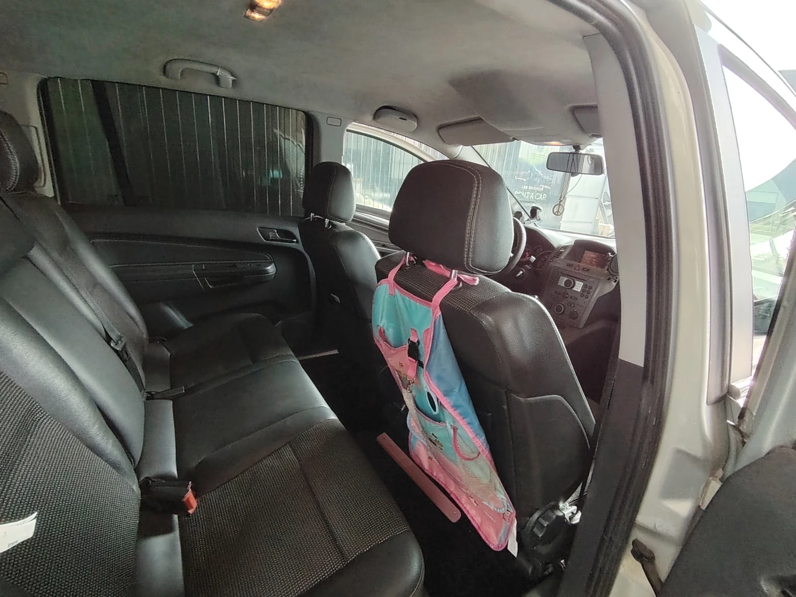 Opel Zafira 1.9 CDTI, снимка 8 - Автомобили и джипове - 55040353