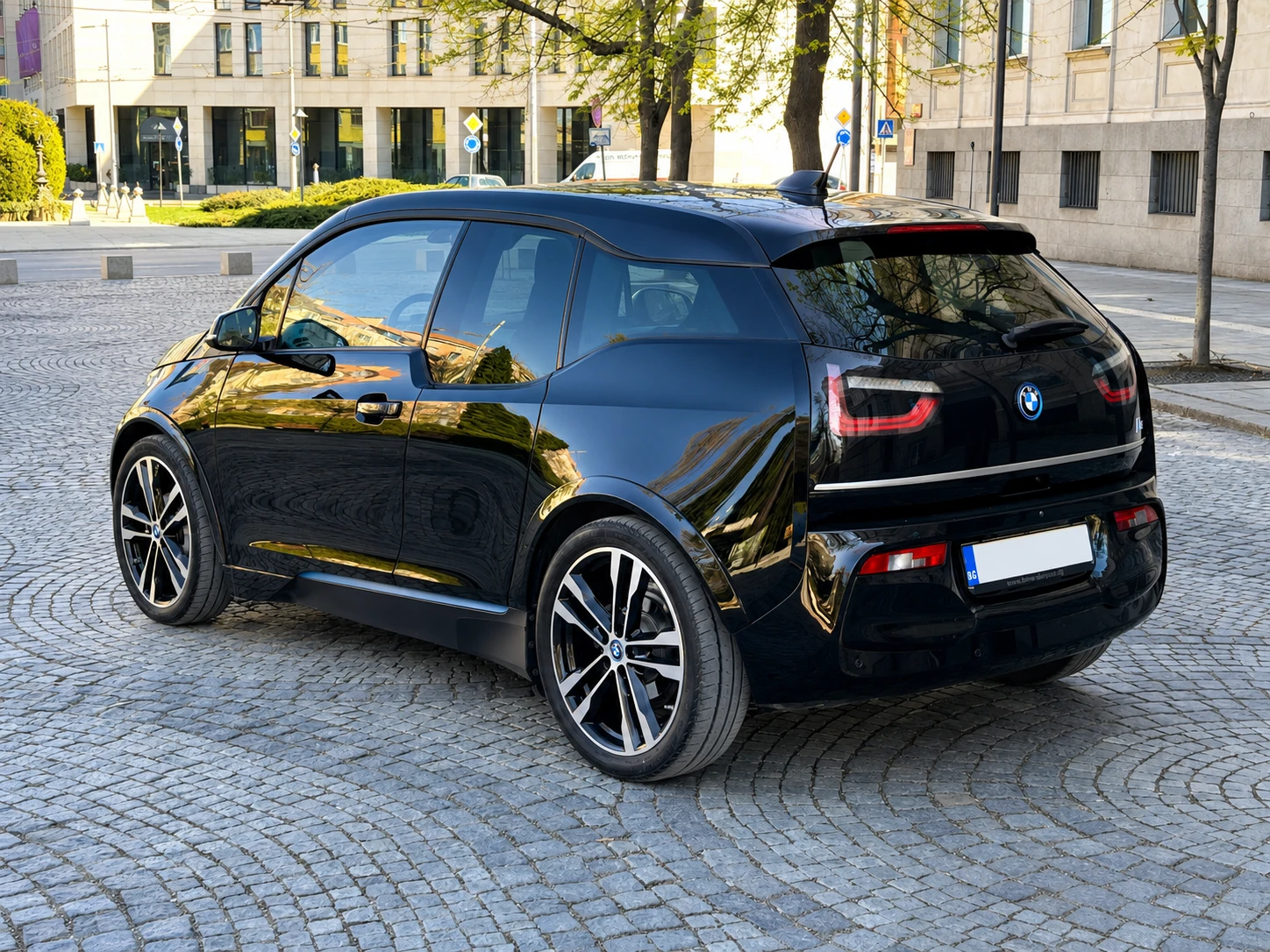 BMW i3 i3S 120 Ah, снимка 4 - Автомобили и джипове - 55346797