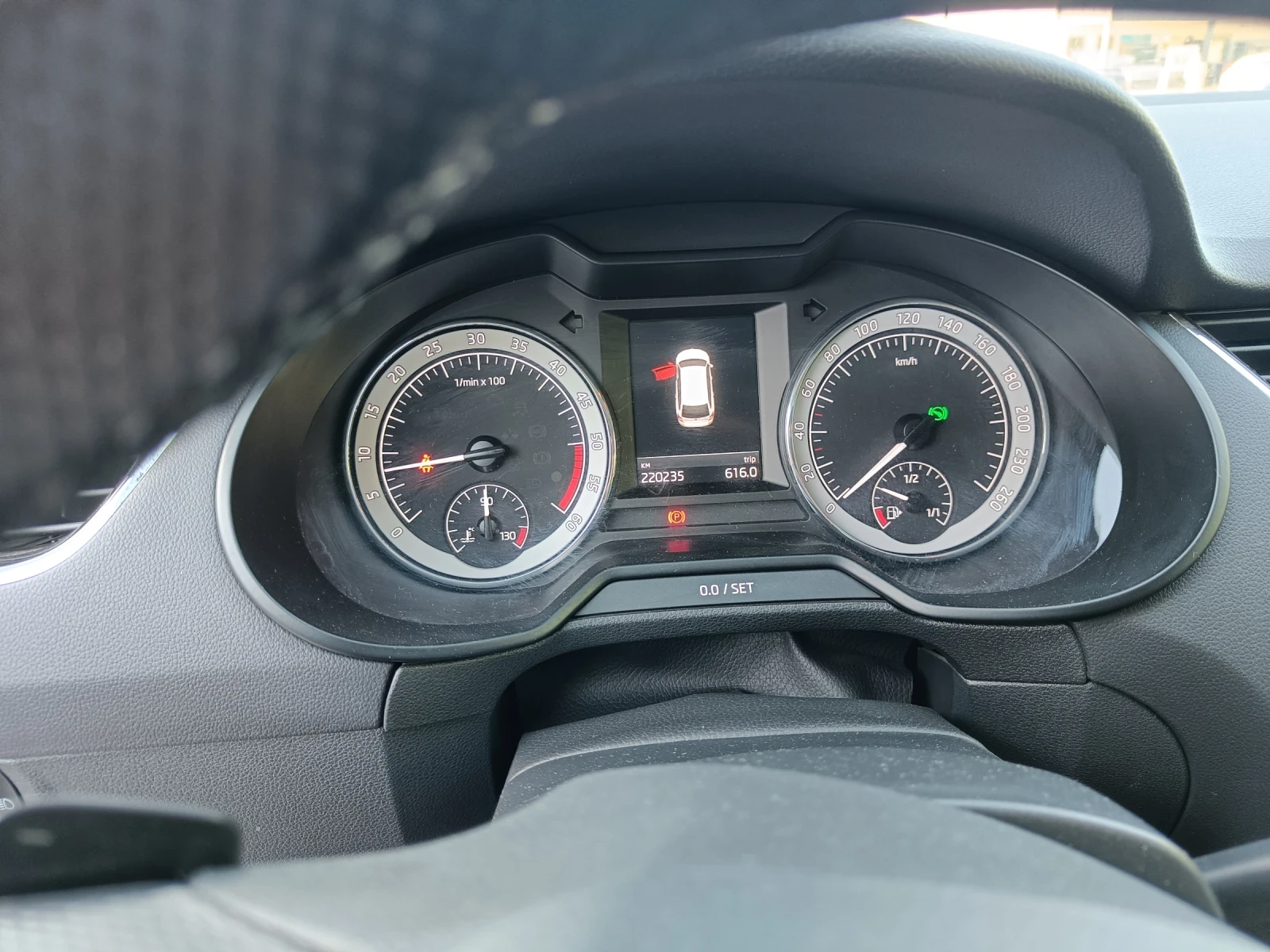 Skoda Octavia 2.0 TDI DSG, снимка 13 - Автомобили и джипове - 55506750