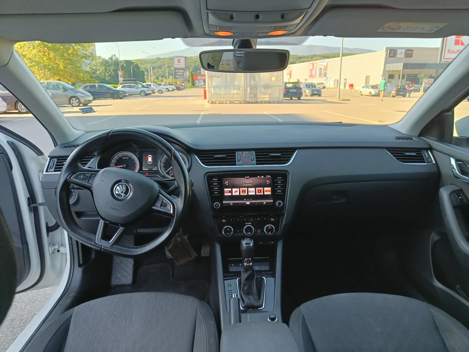 Skoda Octavia 2.0 TDI DSG, снимка 11 - Автомобили и джипове - 55506750