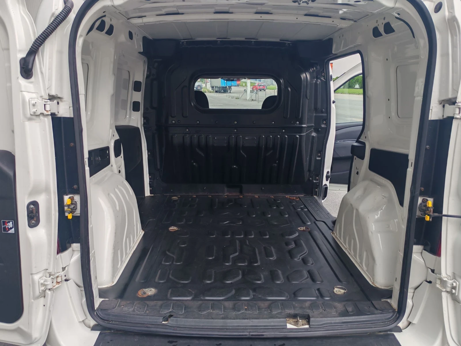Fiat Doblo 1.3 M-JET 90KS | Mobile.bg � ����������� 12