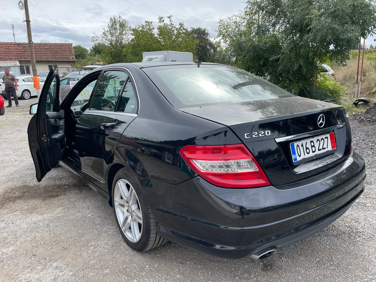 Mercedes-Benz C 220 SPORT 2.2cdi 170к.с. РЪЧКА 6ск., Avantgarde, снимка 2 - Автомобили и джипове - 55838990