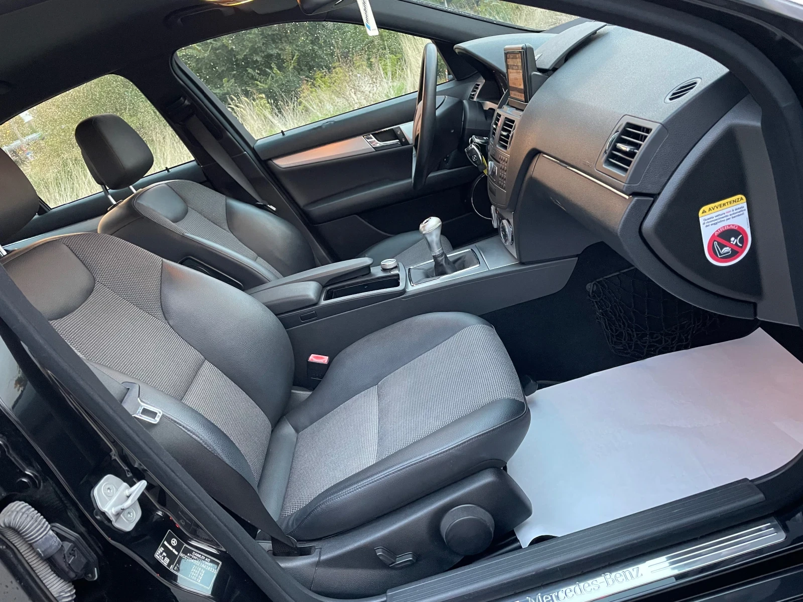 Mercedes-Benz C 220 AMG 2.2cdi 170к.с. РЪЧКА 6ск., Avantgarde, снимка 8 - Автомобили и джипове - 55838990