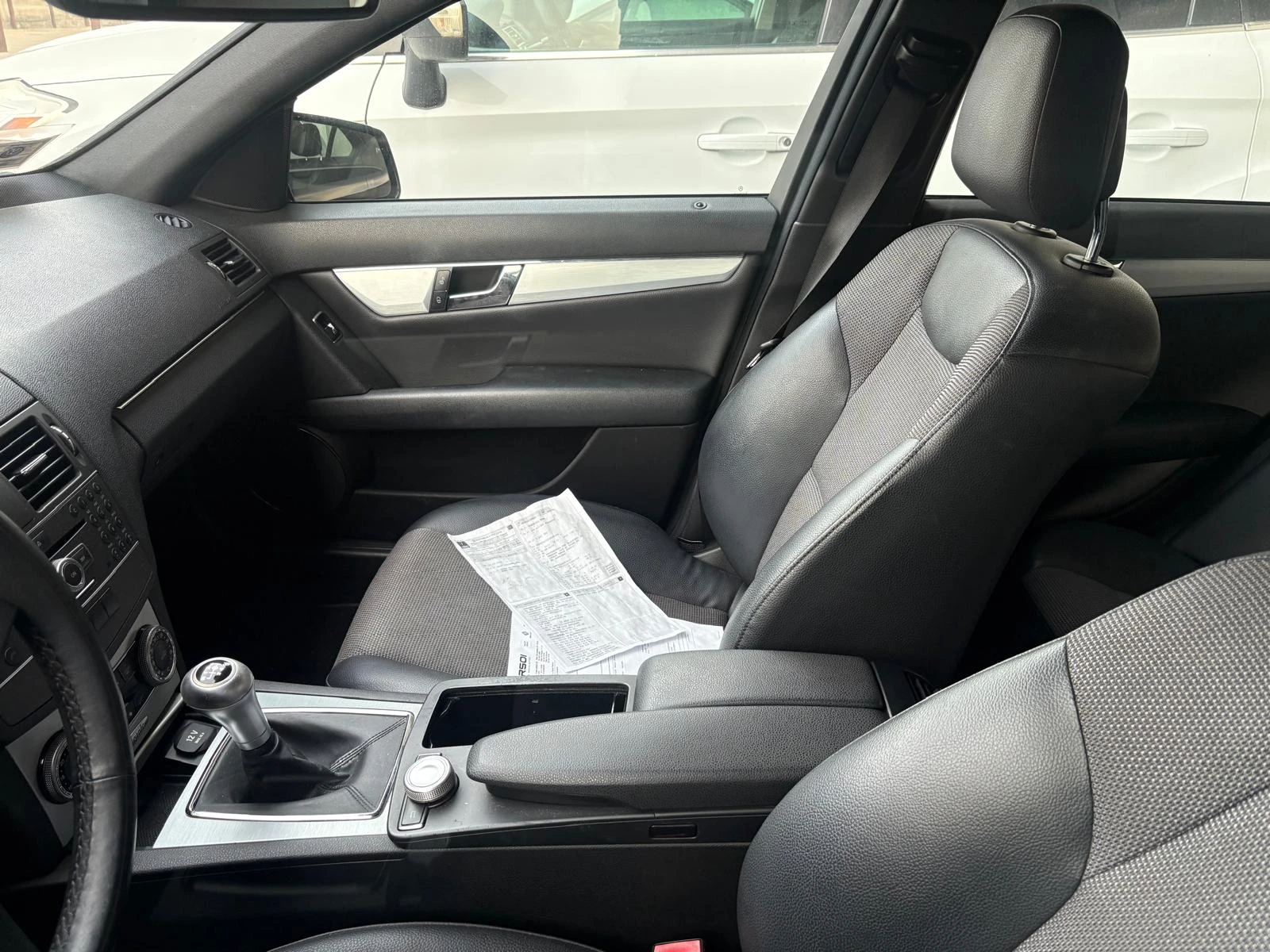 Mercedes-Benz C 220 2.2cdi 170к.с. РЪЧКА 6ск., Avantgarde, снимка 4 - Автомобили и джипове - 55838990