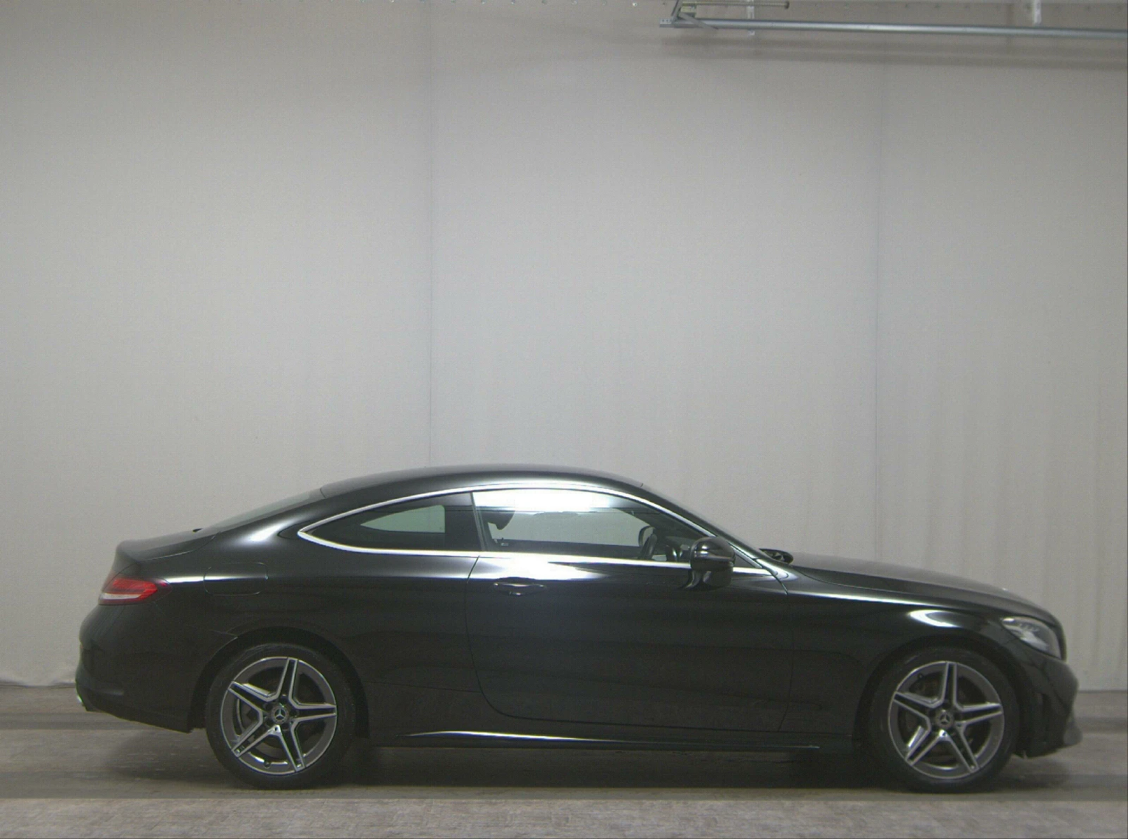 Mercedes-Benz C 220  Coupe, AMG Line, LED, Navi, Leather, снимка 4 - Автомобили и джипове - 56270231