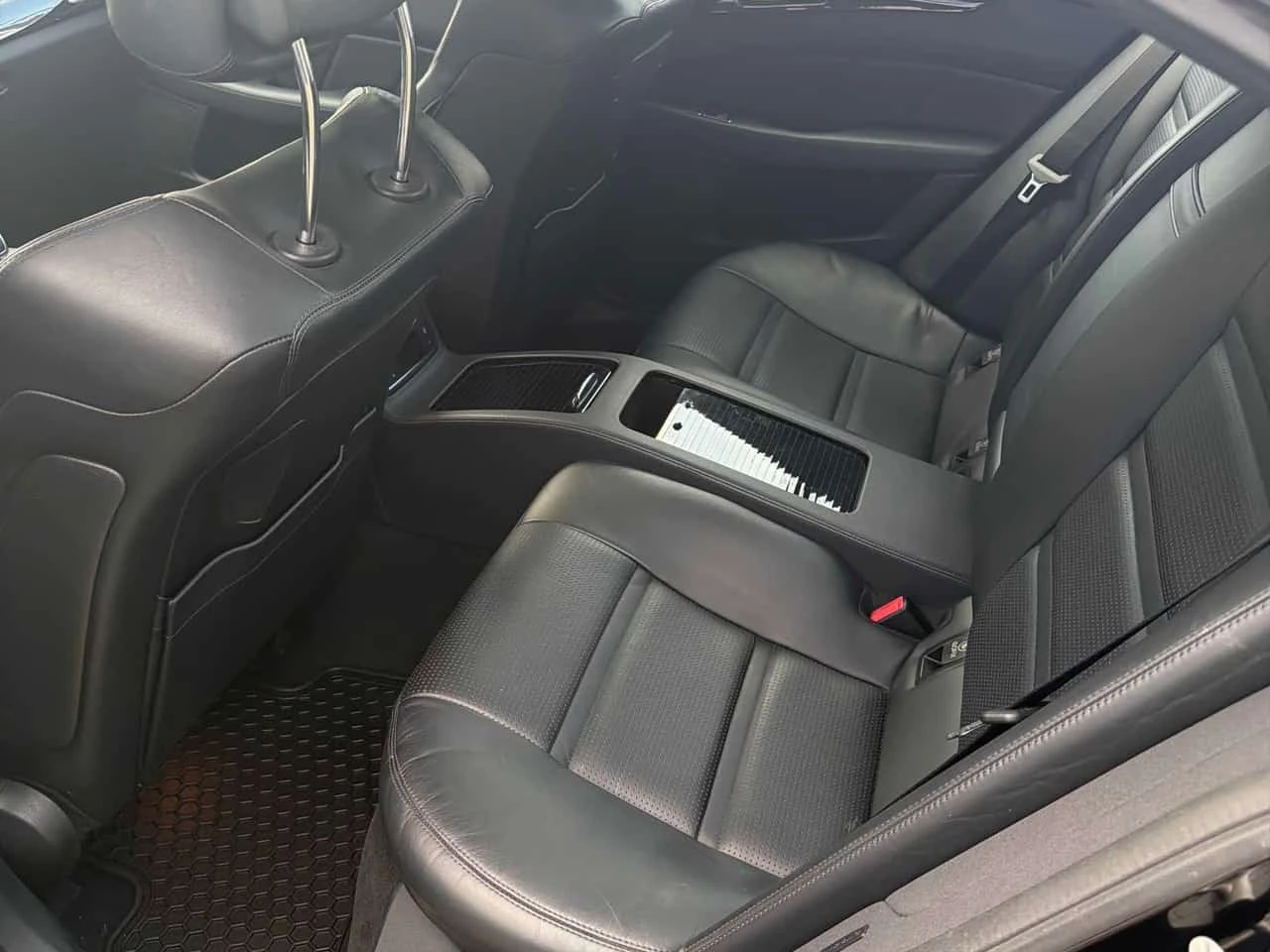 Mercedes-Benz CLS 63 AMG CARFAX * ���������� ��� ������������ ������ *  | Mobile.bg � ����������� 10