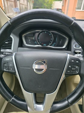 Обява за продажба на Volvo XC60 2.4D AWD ръчка ~26 900 лв. - изображение 10