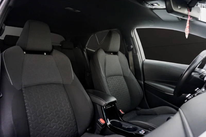 Toyota Corolla 1.8h LOUNGE TECH , снимка 14 - Автомобили и джипове - 36996980