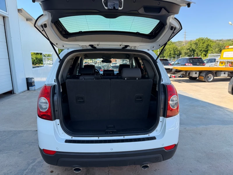 Chevrolet Captiva 2.2crdi 163k.c * Navi* 7mesta* UNIKAT* , снимка 14 - Автомобили и джипове - 39598144