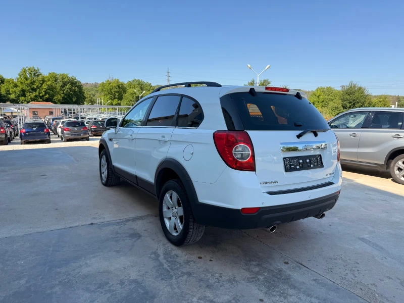Chevrolet Captiva 2.2crdi 163k.c * Navi* 7mesta* UNIKAT* , снимка 4 - Автомобили и джипове - 39598144