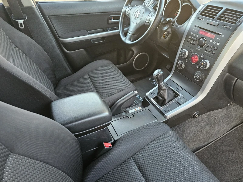 Suzuki Grand vitara 2.4i 4х4, снимка 9 - Автомобили и джипове - 47863991