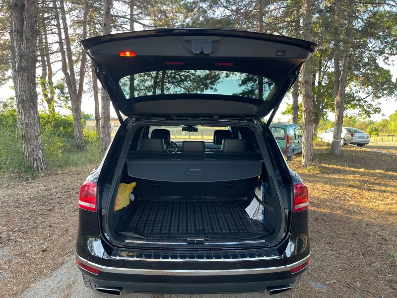 VW Touareg 3.0 TDI R-Line, снимка 16 - Автомобили и джипове - 52459419