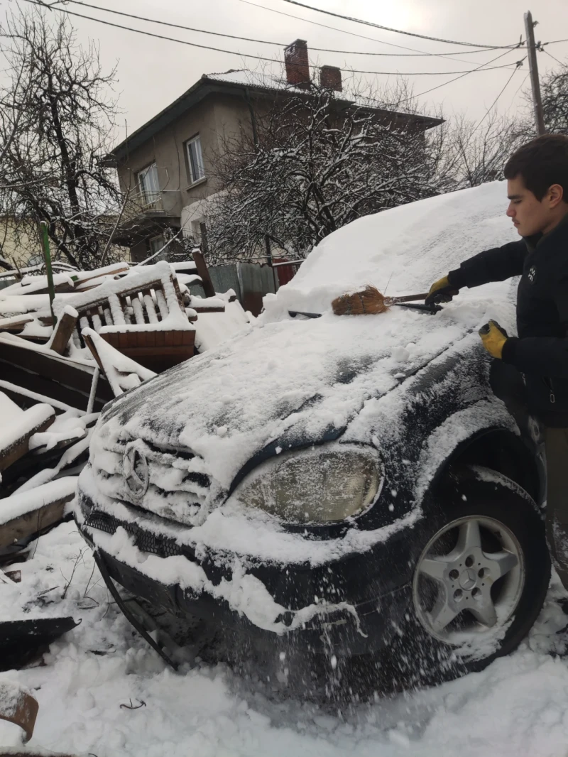 Mercedes-Benz ML 230, снимка 3 - Автомобили и джипове - 53337249