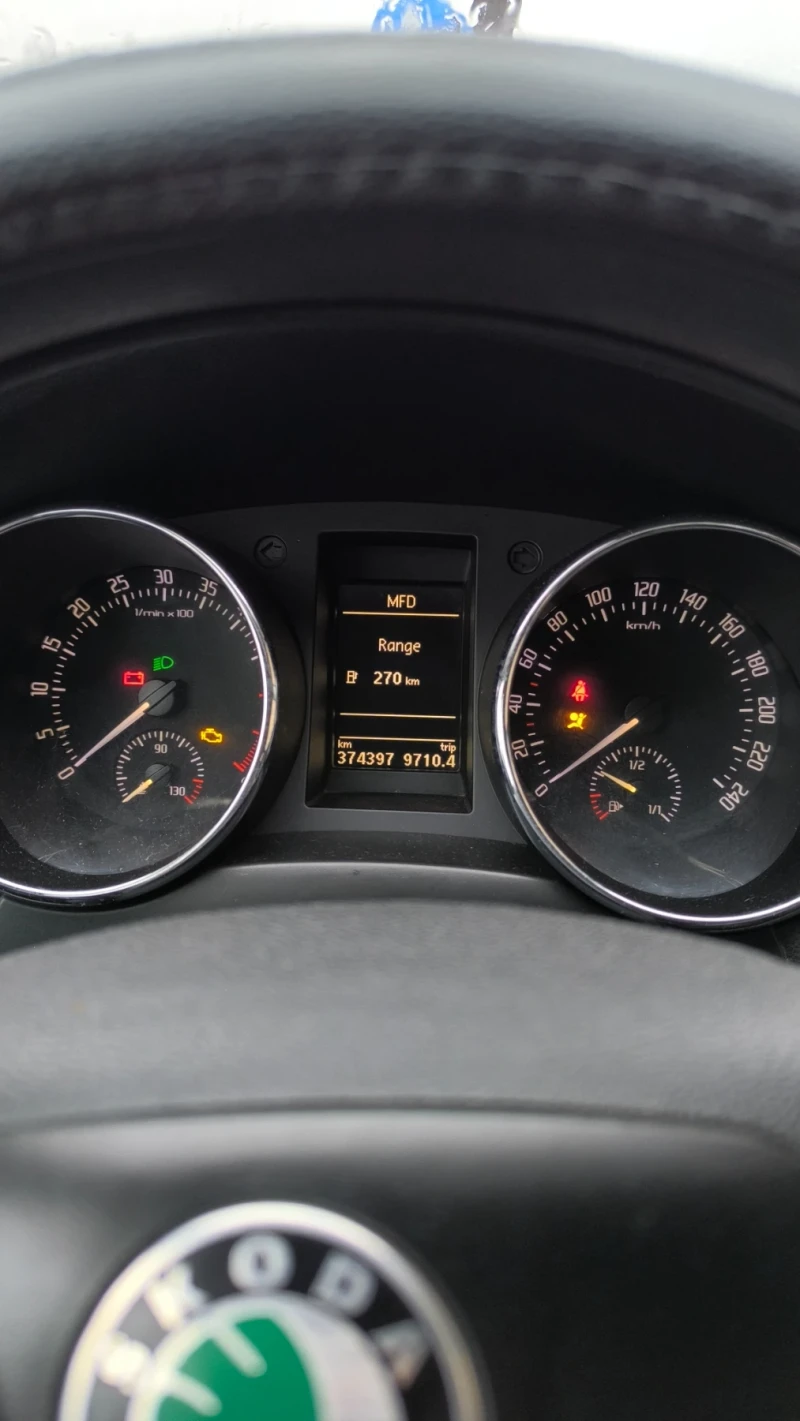 Skoda Yeti 2.0 tdi, снимка 6 - Автомобили и джипове - 53459444