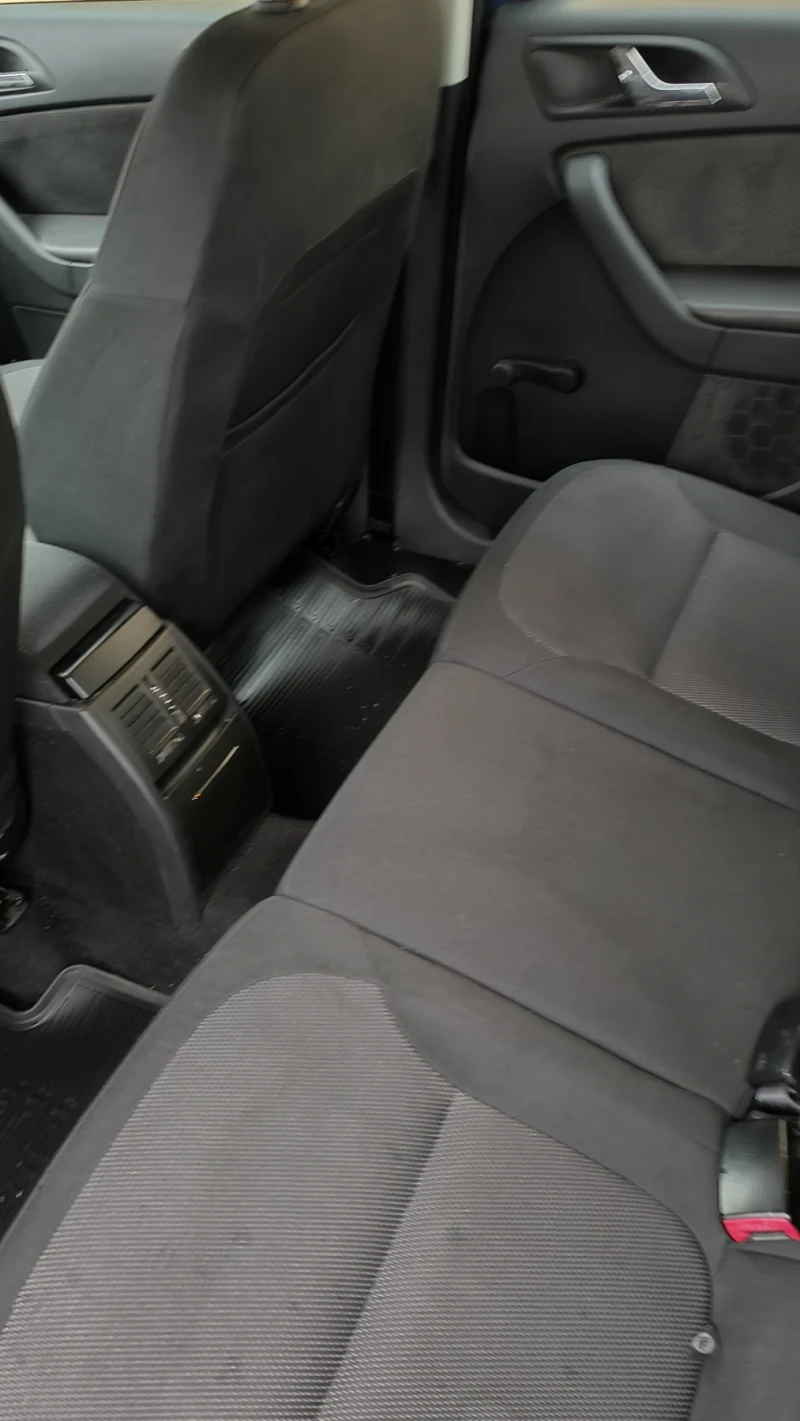 Skoda Yeti 2.0 tdi, снимка 8 - Автомобили и джипове - 53459444