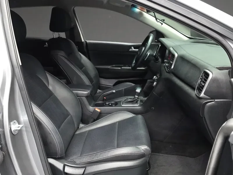 Kia Sportage The Bold Diesel 1.6 2Wd Prestige, снимка 11 - Автомобили и джипове - 55015890