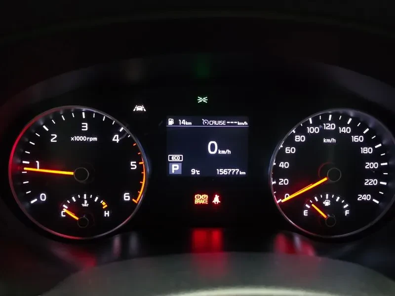 Kia Sportage The Bold Diesel 1.6 2Wd Prestige, снимка 8 - Автомобили и джипове - 55015890
