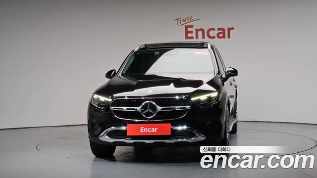 Mercedes-Benz GLC 220, снимка 3 - Автомобили и джипове - 56077613