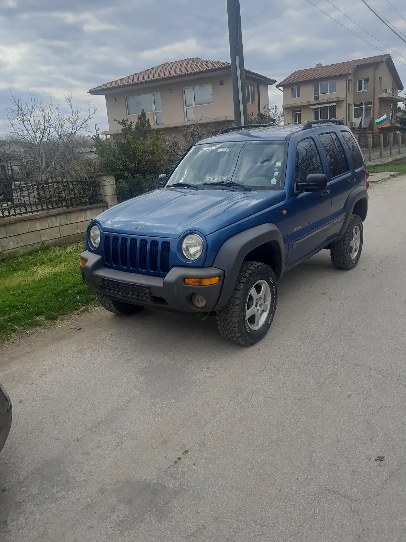 Jeep Cherokee  - изображение 4