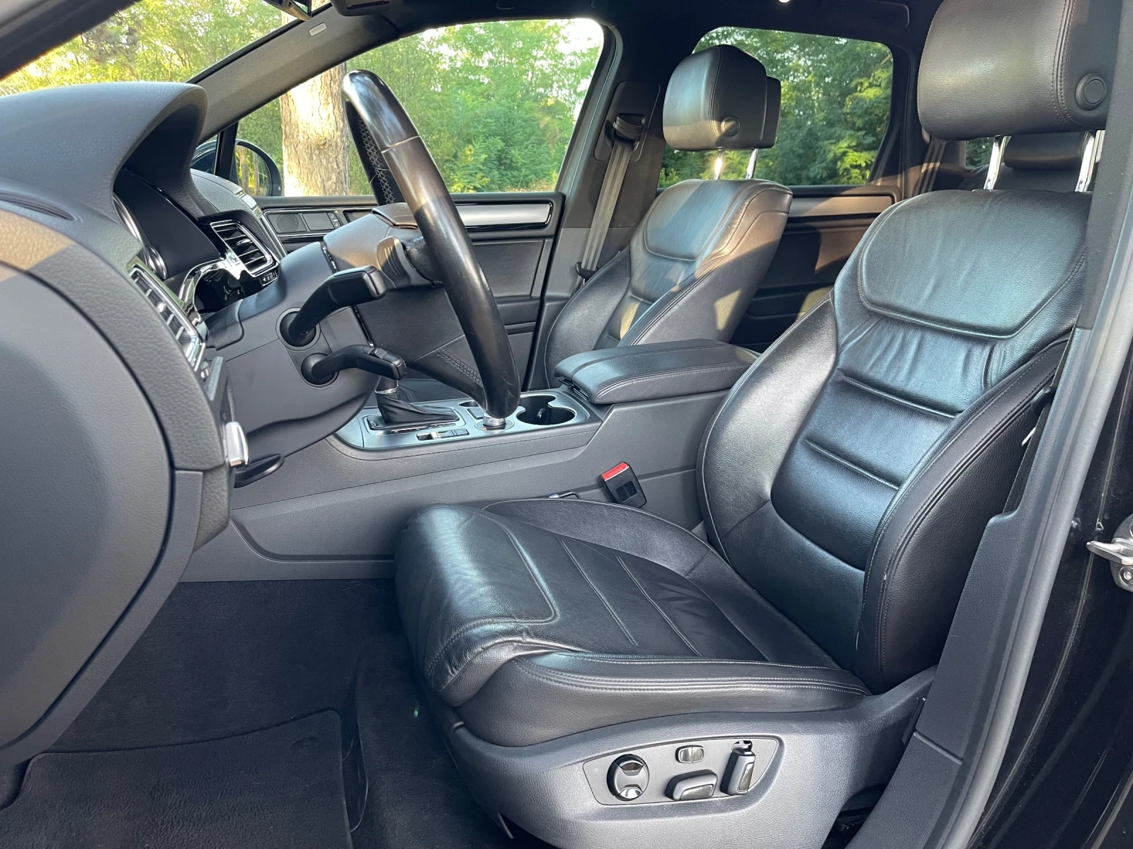 VW Touareg 3.0 TDI R-Line - изображение 8