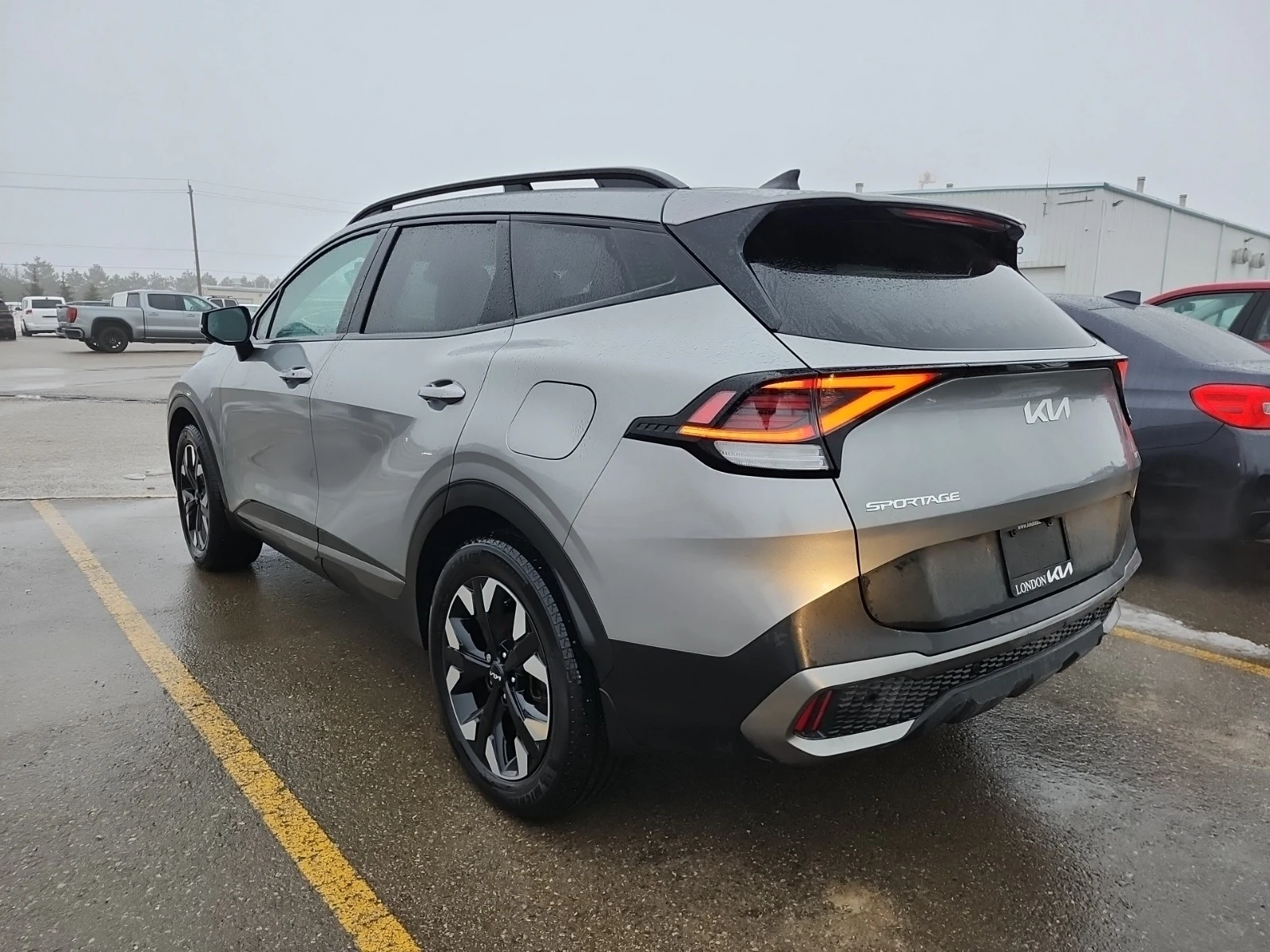 Kia Sportage X-LINE LIMITED-4D UTILITY AWD | СЕРВИЗНА ИСТОРИЯ | - изображение 4