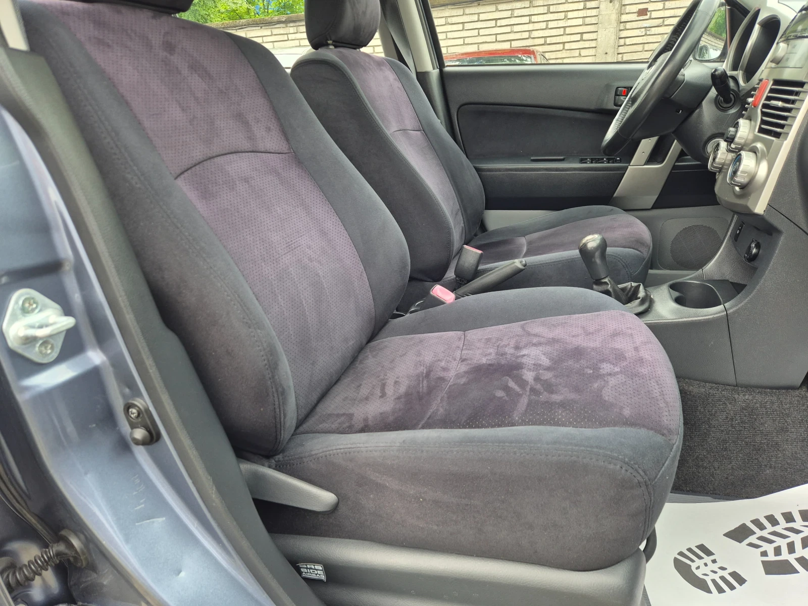 Daihatsu Terios 1.5i-105k.s.4x4 140000km, снимка 13 - Автомобили и джипове - 54650156