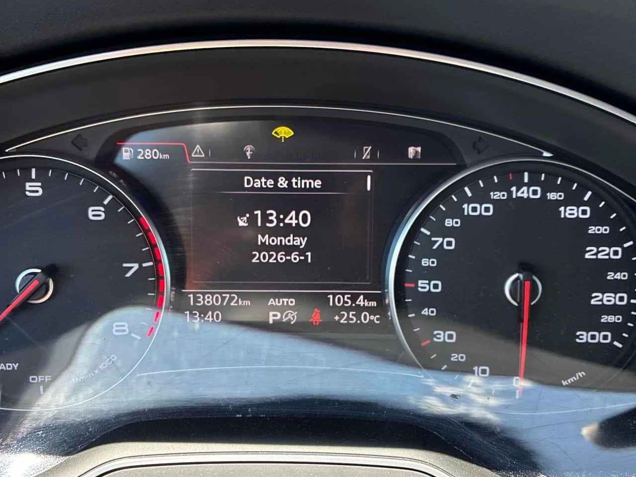Audi Q7 * 3.0T Komfort * АВТОКРЕДИТ * КЛИП НА МОТОРА, снимка 8 - Автомобили и джипове - 54747217