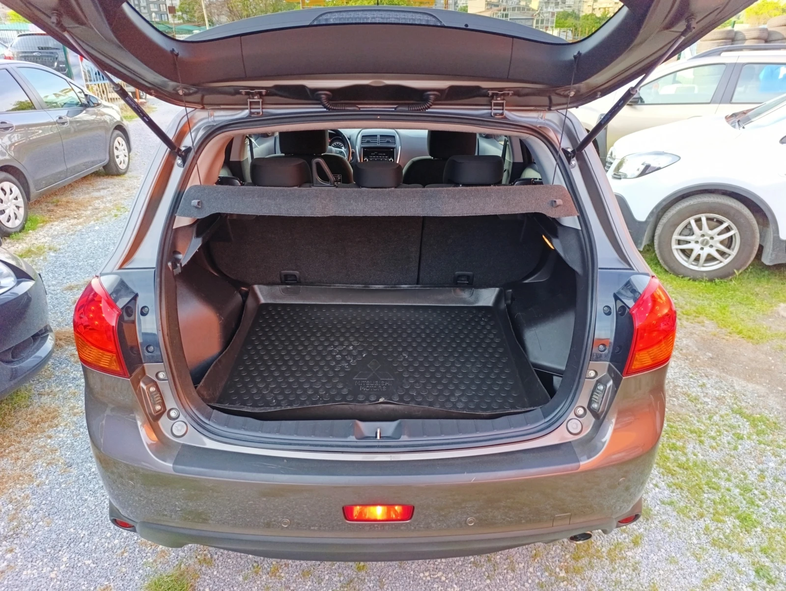 Mitsubishi ASX 2.2DiD 4WD Automatic, снимка 4 - Автомобили и джипове - 54834300