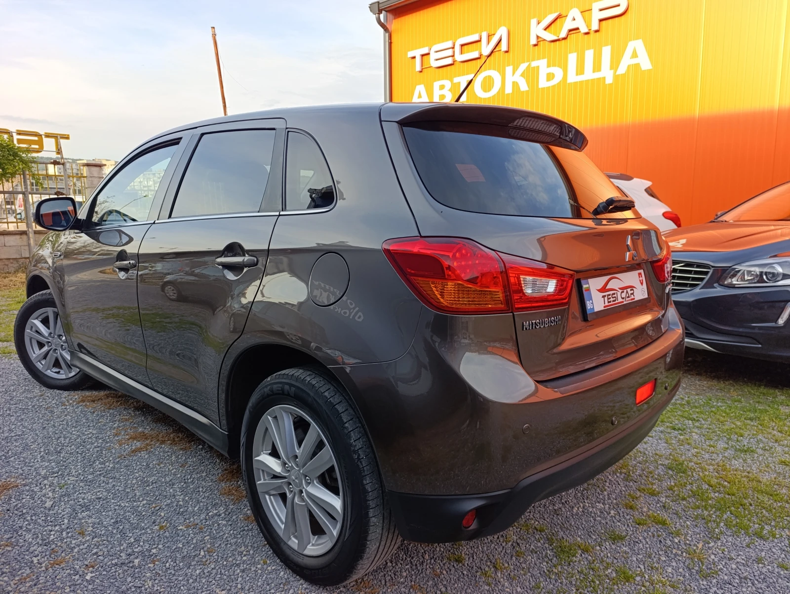 Mitsubishi ASX 2.2DiD 4WD Automatic, снимка 12 - Автомобили и джипове - 54834300