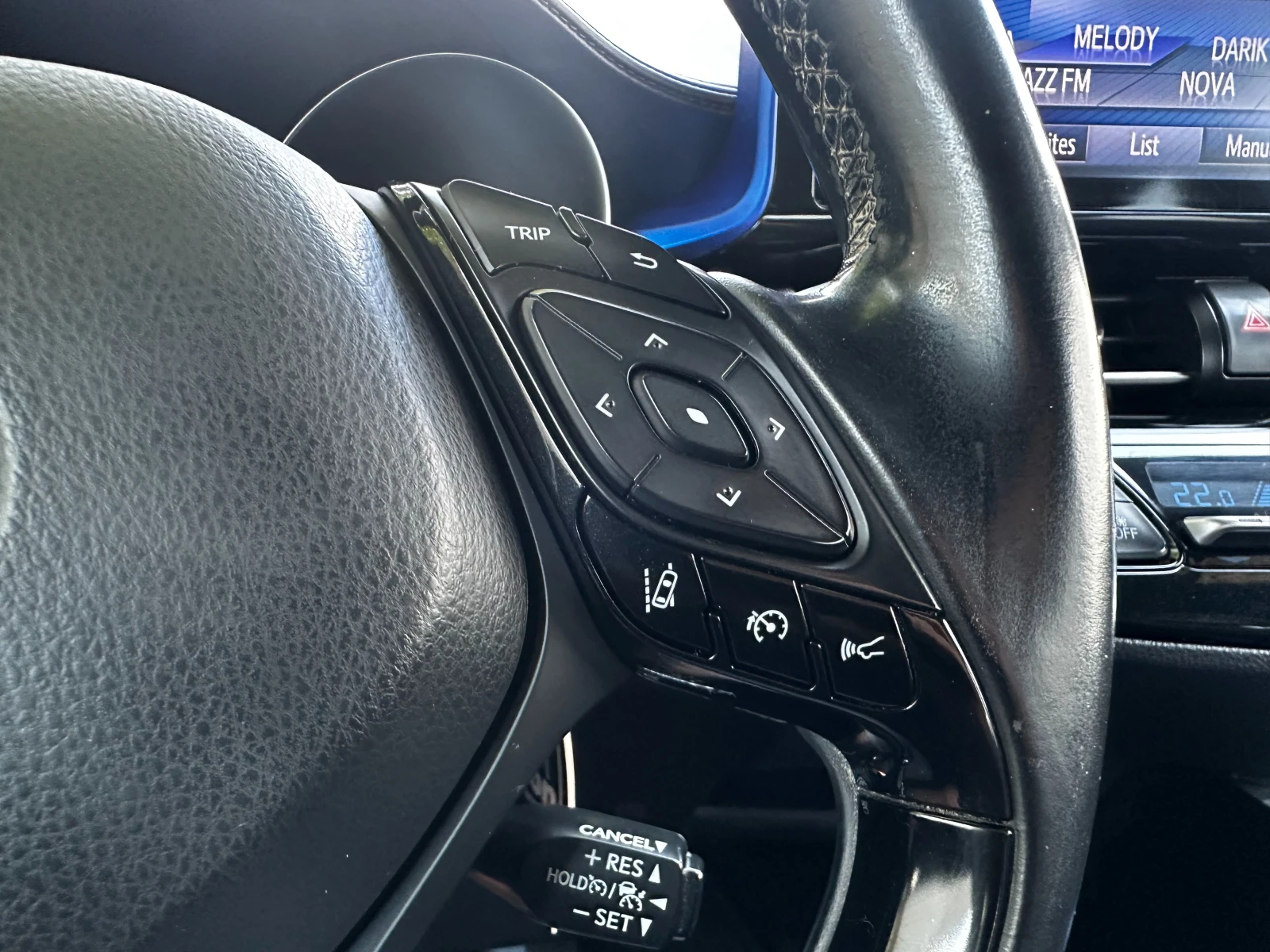 Toyota C-HR 1.8 Hybrid/Газ/ГАРАНЦИЯ, снимка 17 - Автомобили и джипове - 54999452