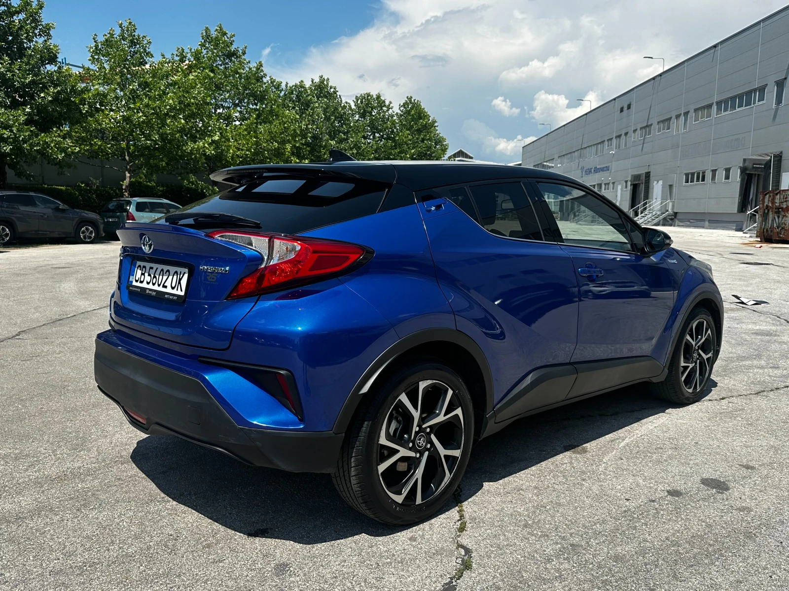 Toyota C-HR 1.8 Hybrid/Газ/ГАРАНЦИЯ, снимка 4 - Автомобили и джипове - 54999452