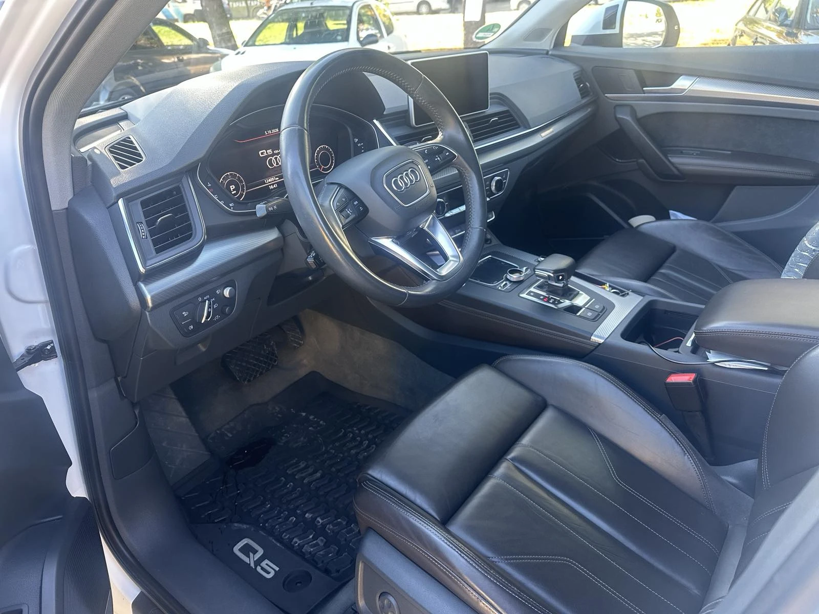 Audi Q5, снимка 9 - Автомобили и джипове - 56366978