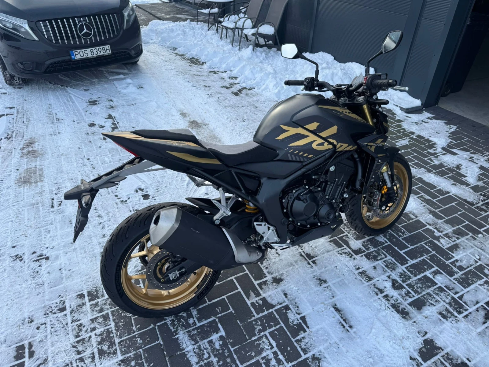 Honda Hornet GOLD AND BLACK - изображение 2