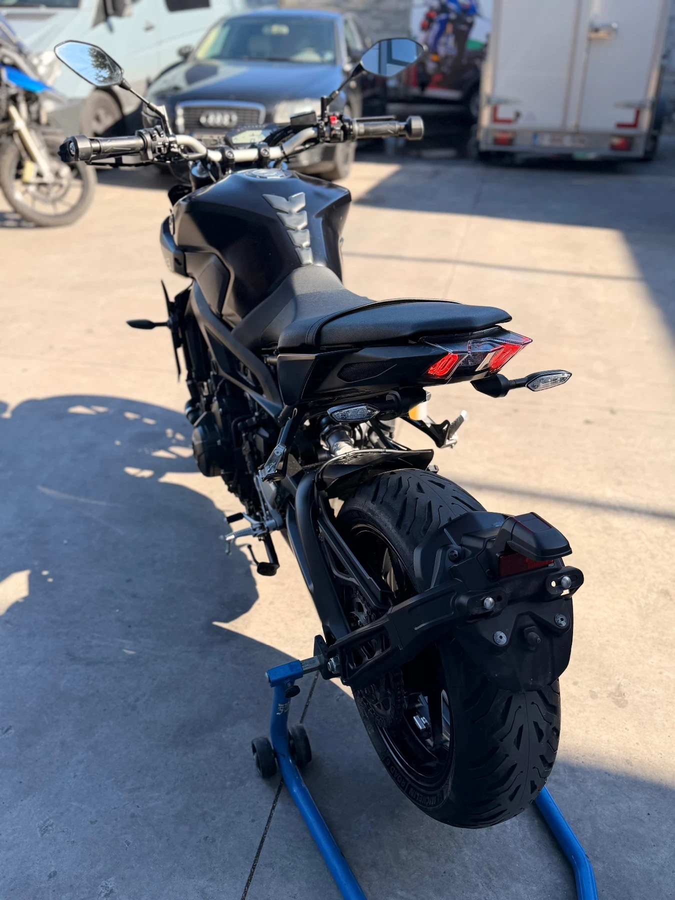 Yamaha Mt-09 MT09TriplleBlack, снимка 11 - Мотоциклети и мототехника - 56635929