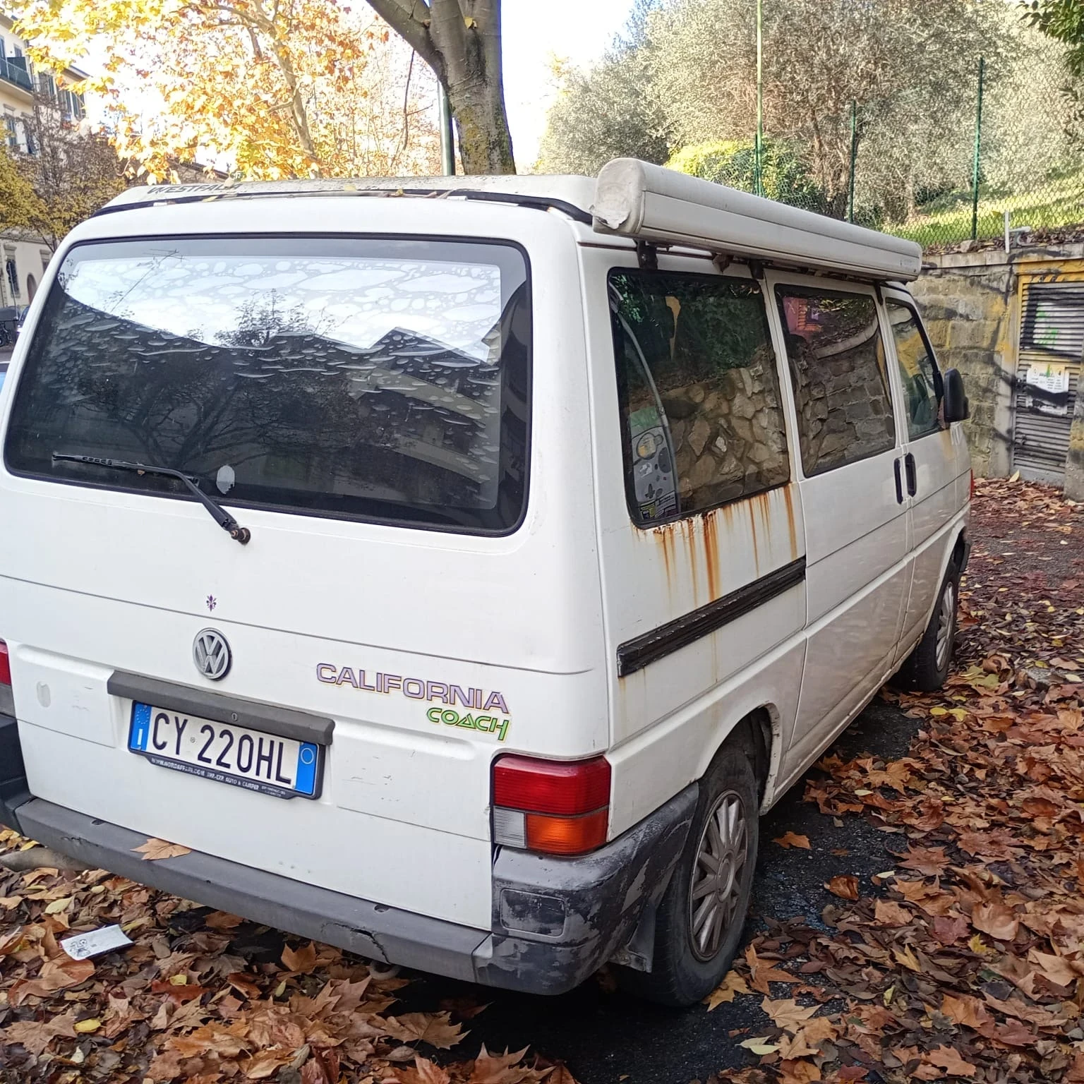 Кемпер VW T4 California , снимка 4 - Каравани и кемпери - 53918155