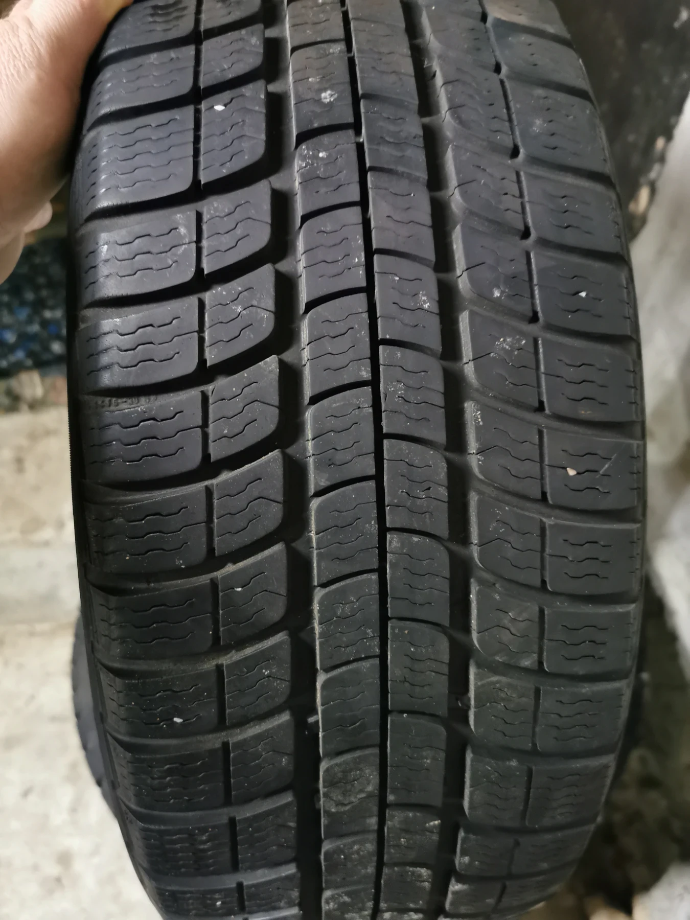���� � ������ 215/45R17 �� Toyota Avensis | Mobile.bg � ����������� 4