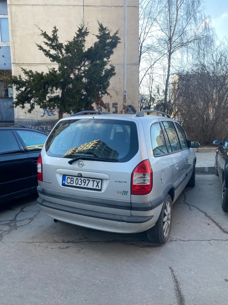 Opel Zafira 1.6 CNG Фабричен метан, снимка 4 - Автомобили и джипове - 48488924