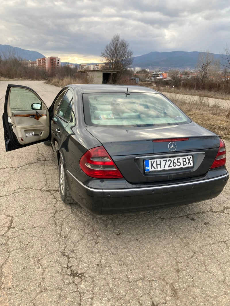 Mercedes-Benz E 220 CDI Kompressor, снимка 1 - Автомобили и джипове - 48920294