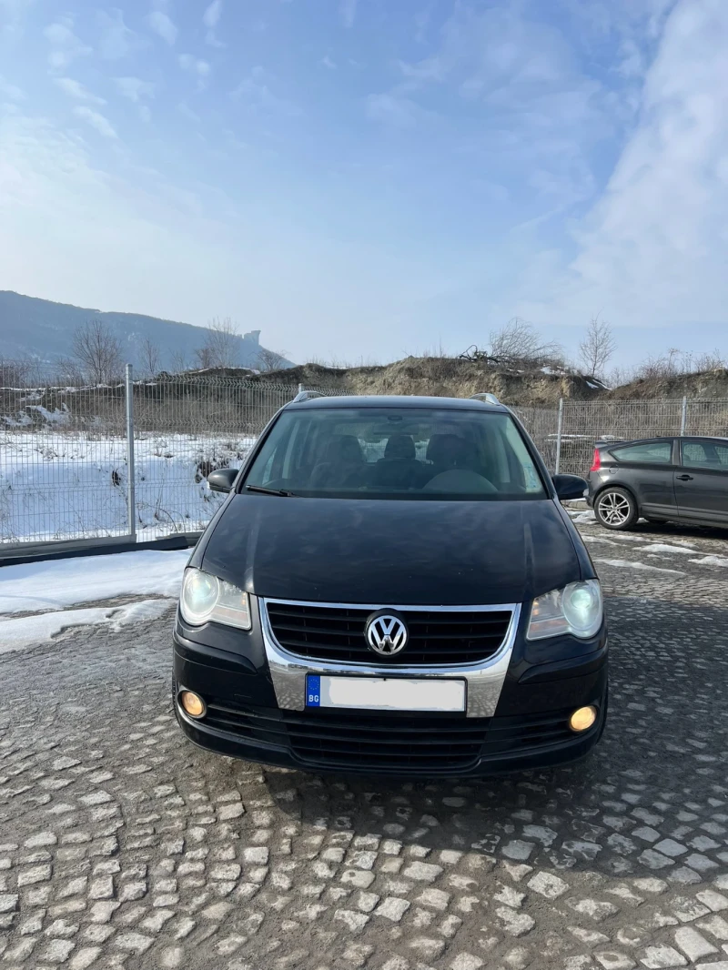 VW Touran 2.0TDI, снимка 2 - Автомобили и джипове - 48953079