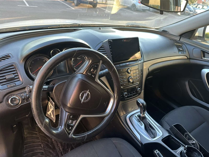 Opel Insignia, снимка 3 - Автомобили и джипове - 52535414