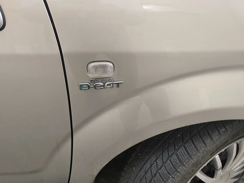 Toyota Corolla verso 2.2 DCAT, снимка 3 - Автомобили и джипове - 53233086