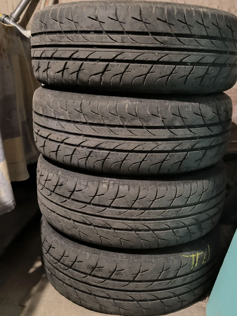 Toyota Corolla verso 2.2 DCAT, снимка 10 - Автомобили и джипове - 53233086